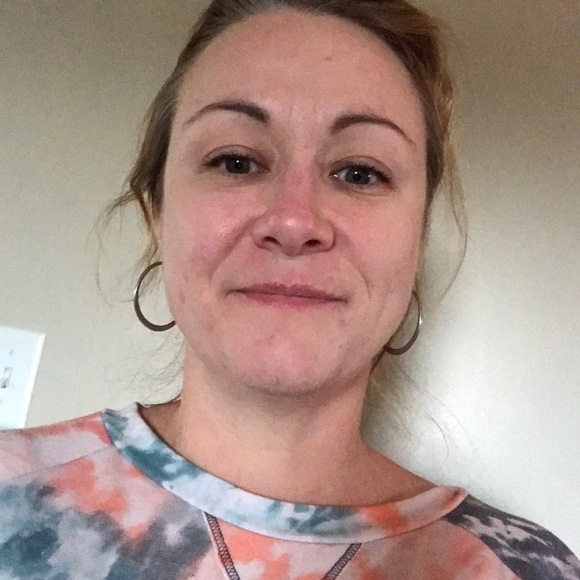 Meet your Posher, Amy - Picture 1 of 1